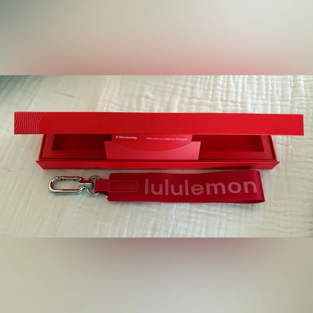 NIB Lululemon Membership Neverlost Keychain